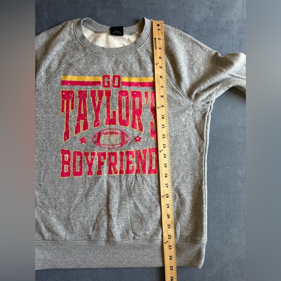 Athletic Works Go Taylor’s Boyfriend Crew Neck Sweatshirt Women’s SZ S Grey - Picture 8 of 8